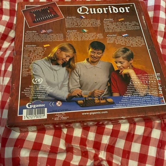 Gigamic 1997 Quoridor Wooden Board Game Original 2-4 players - Extra Pieces - Picture 10 of 15